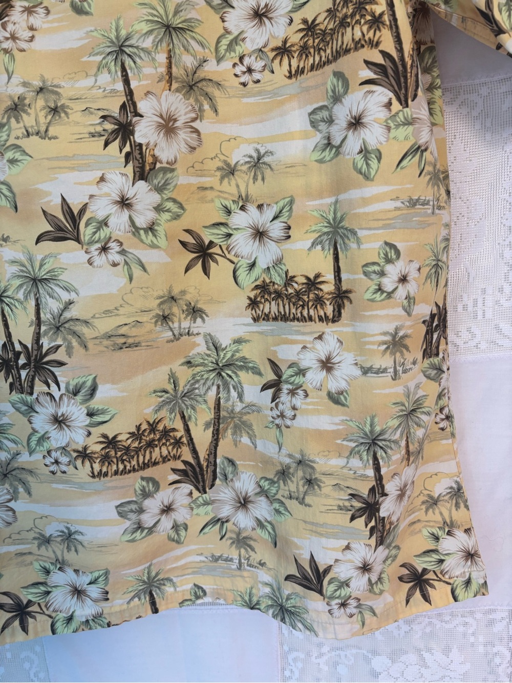 Men’s 100% Cotton Butter Yellow‎ Hawaiian  Print Short Sleeve Button Down Size L - Picture 9 of 14